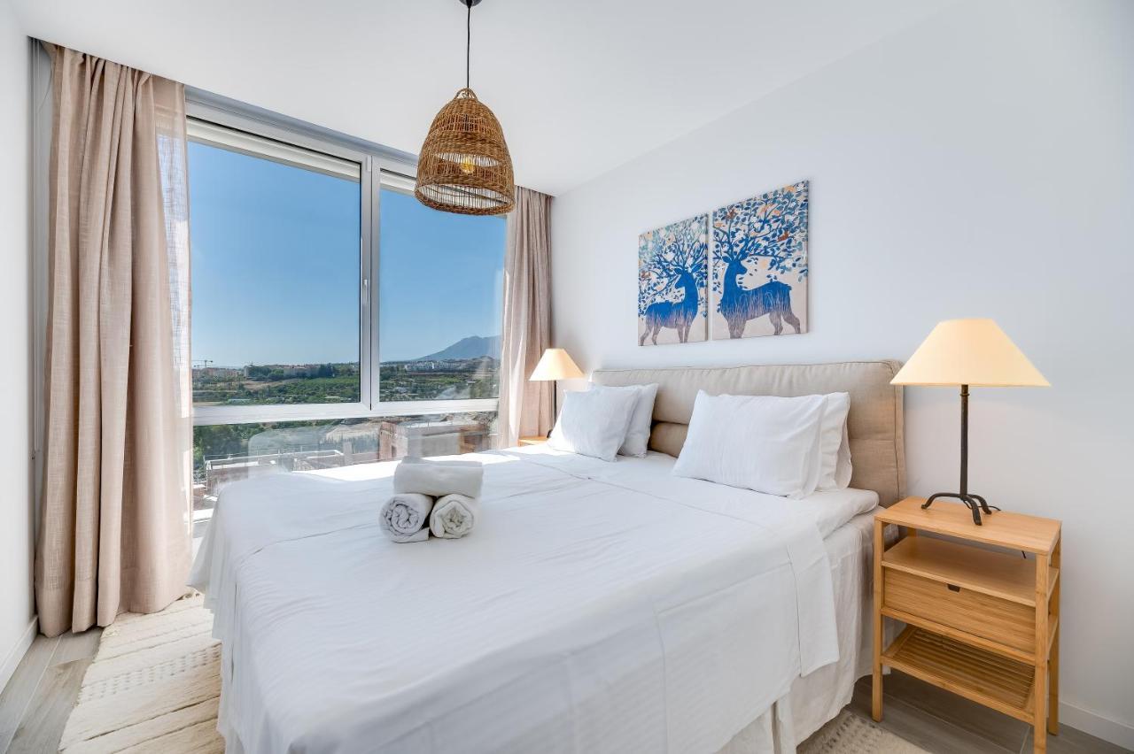 Unique 3-Bdrm Townhouse, Stunning View, Pool & Bbq Apartment Estepona Luaran gambar