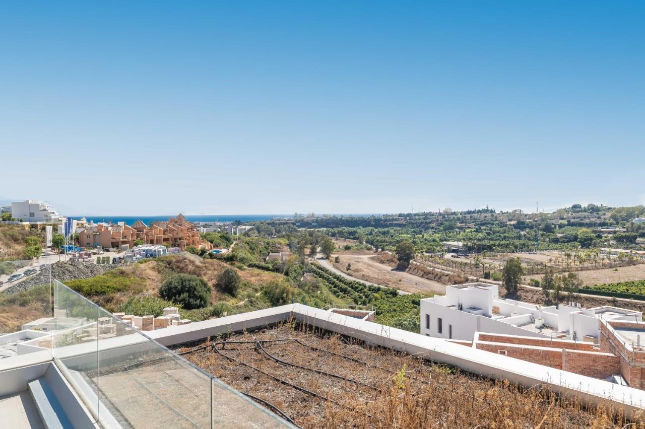 Unique 3-Bdrm Townhouse, Stunning View, Pool & Bbq Apartment Estepona Luaran gambar
