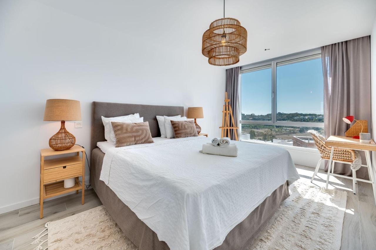 Unique 3-Bdrm Townhouse, Stunning View, Pool & Bbq Apartment Estepona Luaran gambar