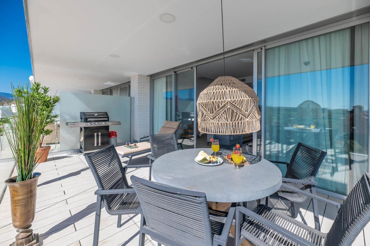 Unique 3-Bdrm Townhouse, Stunning View, Pool & Bbq Apartment Estepona Luaran gambar