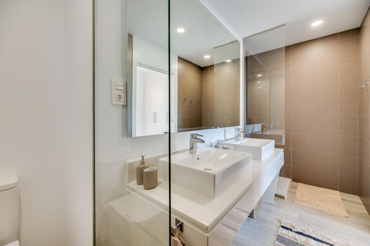 Unique 3-Bdrm Townhouse, Stunning View, Pool & Bbq Apartment Estepona Luaran gambar