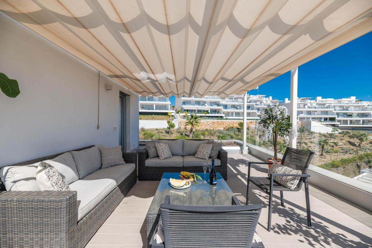 Unique 3-Bdrm Townhouse, Stunning View, Pool & Bbq Apartment Estepona Luaran gambar